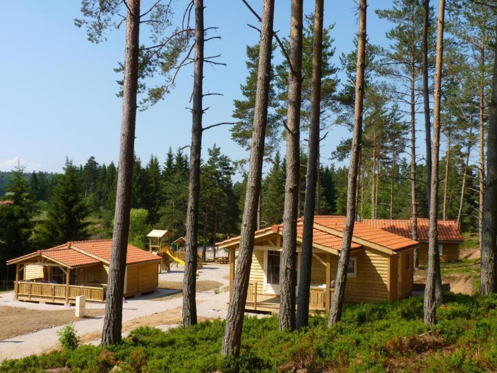 Les Chalets Du Haut-Forez Usson-en-Forez Экстерьер фото